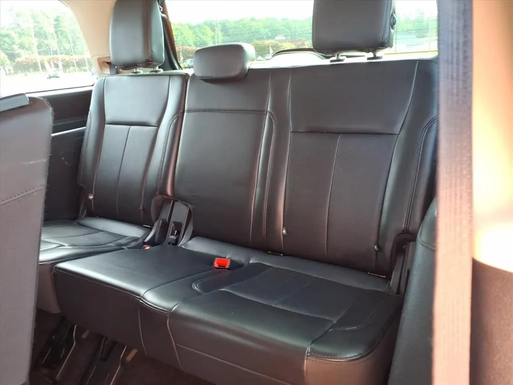 Used 2022 Red Ford XLT image 23