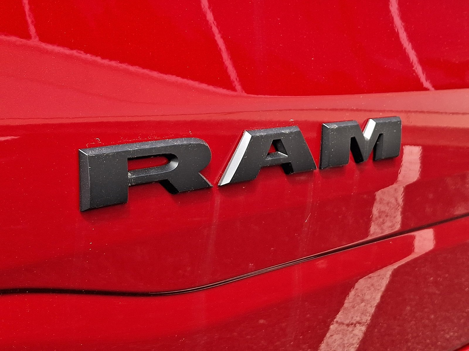 New 2026 Molten Red Pearl-Coat Exterior Paint RAM Big Horn image 18
