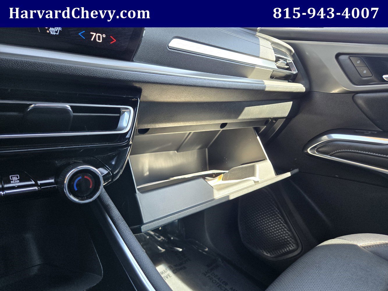 2025 Chevrolet Traverse LT - Photo 13