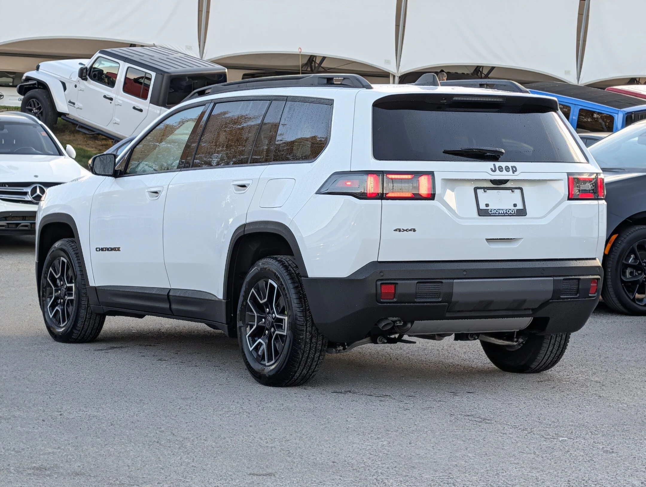 New 2026 White Jeep - - Hybrid - Adaptive Cruise - 12.3 Display - Heated Seats - Blind Spot Monitor & More! image 6