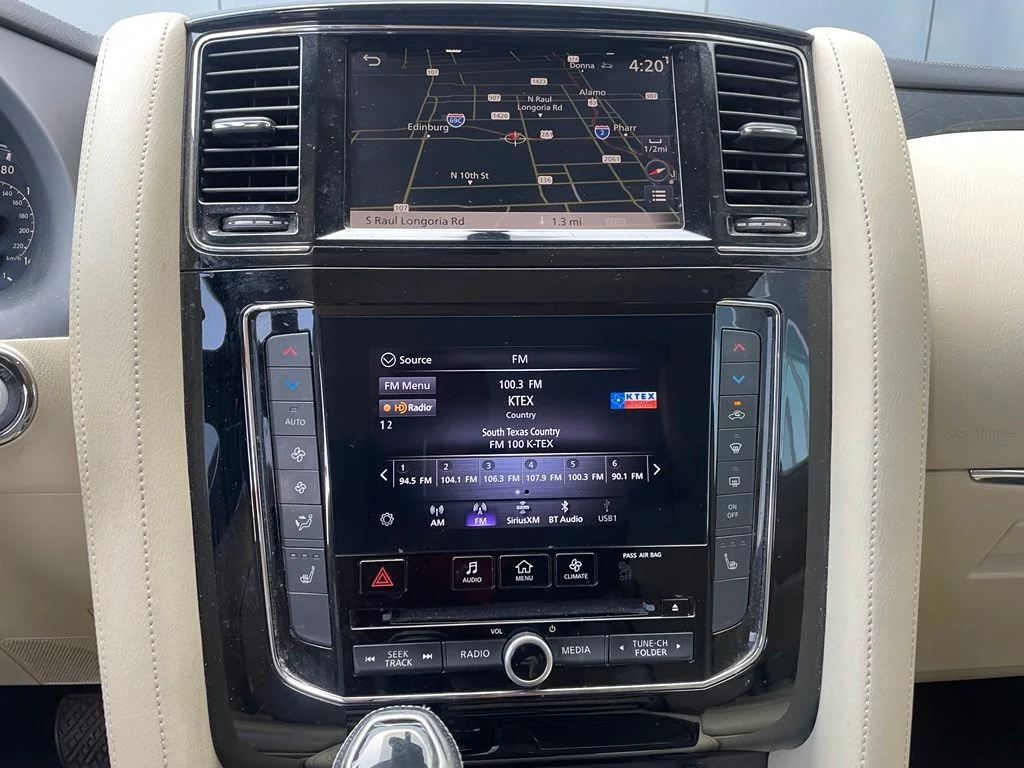 Used 2020 Black INFINITI LUXE image 17