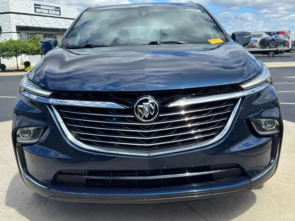 Used 2022 Emperor Blue Metallic Buick Premium image 2