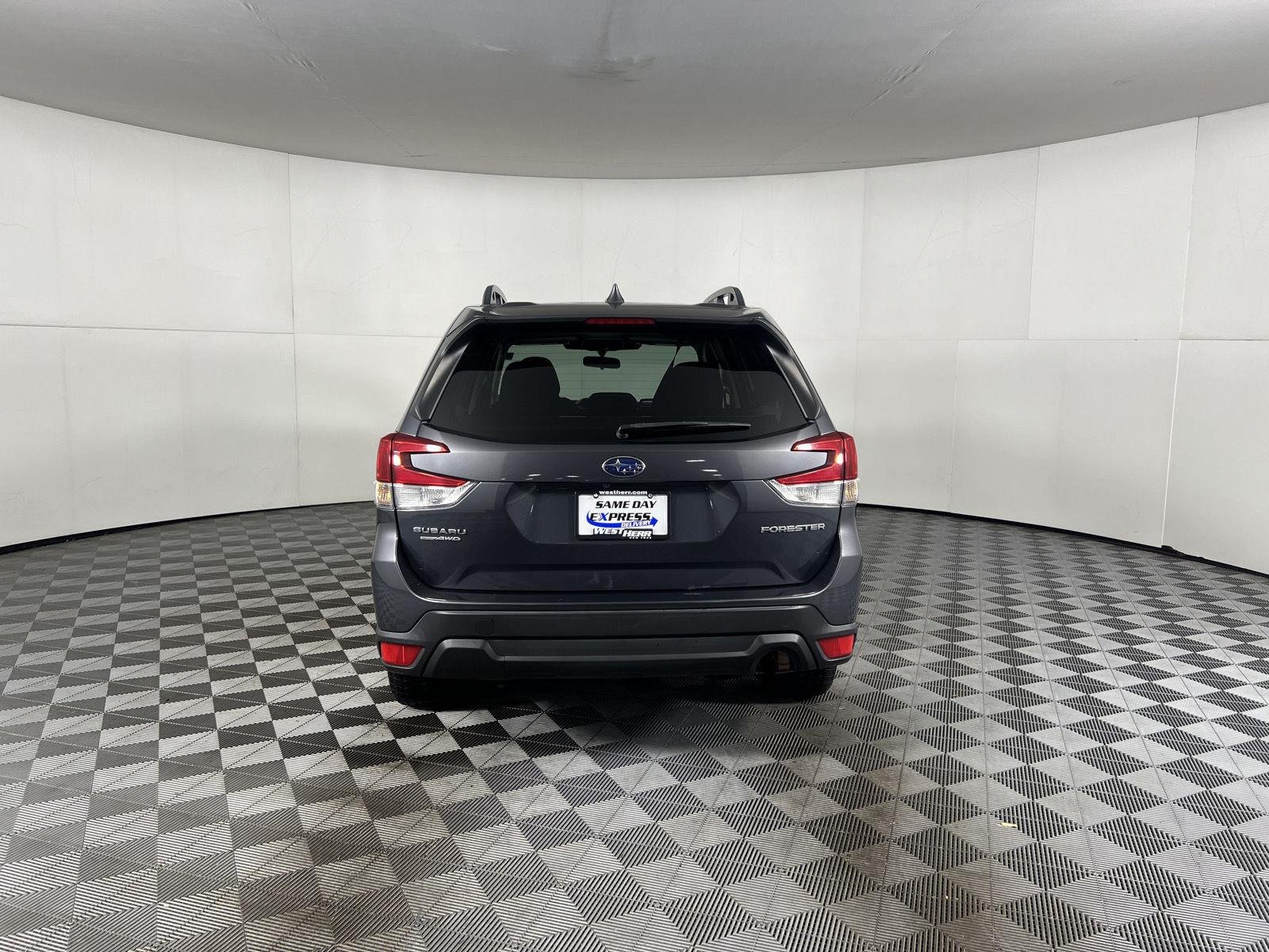 Used 2022 Magnetite Gray Metallic Subaru Premium image 24