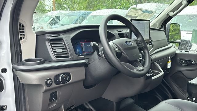 New 2026 Oxford White Ford Base image 7