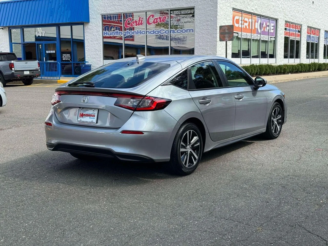 Used 2023 Lunar Silver Metallic Honda LX image 7