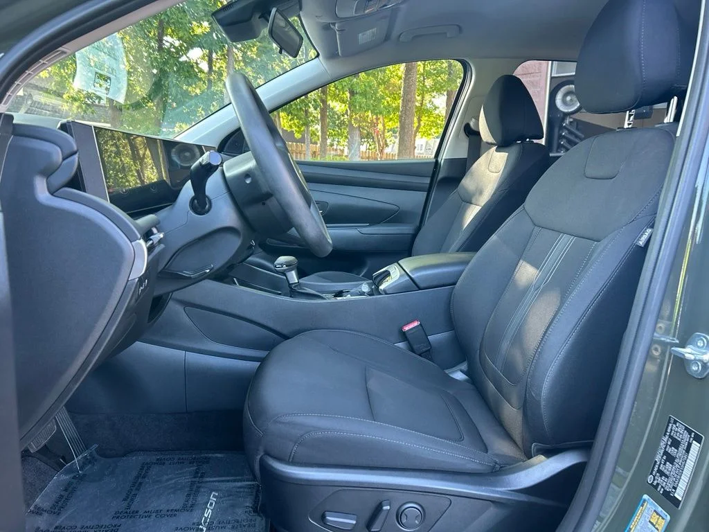 Used 2025 Green Hyundai SEL image 14