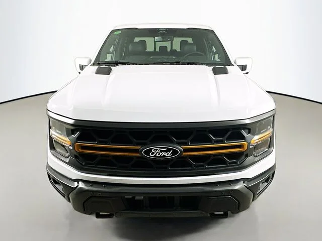 New 2026 Oxford White Ford Tremor image 2