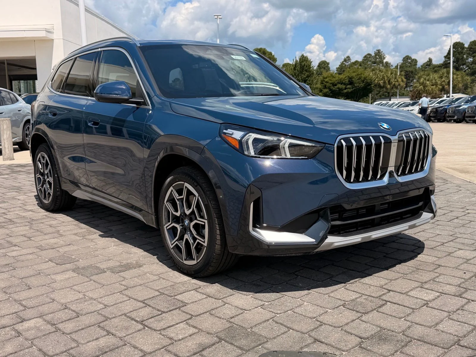 New 2026 Night Dusk Blue Metallic BMW xDrive28i image 7