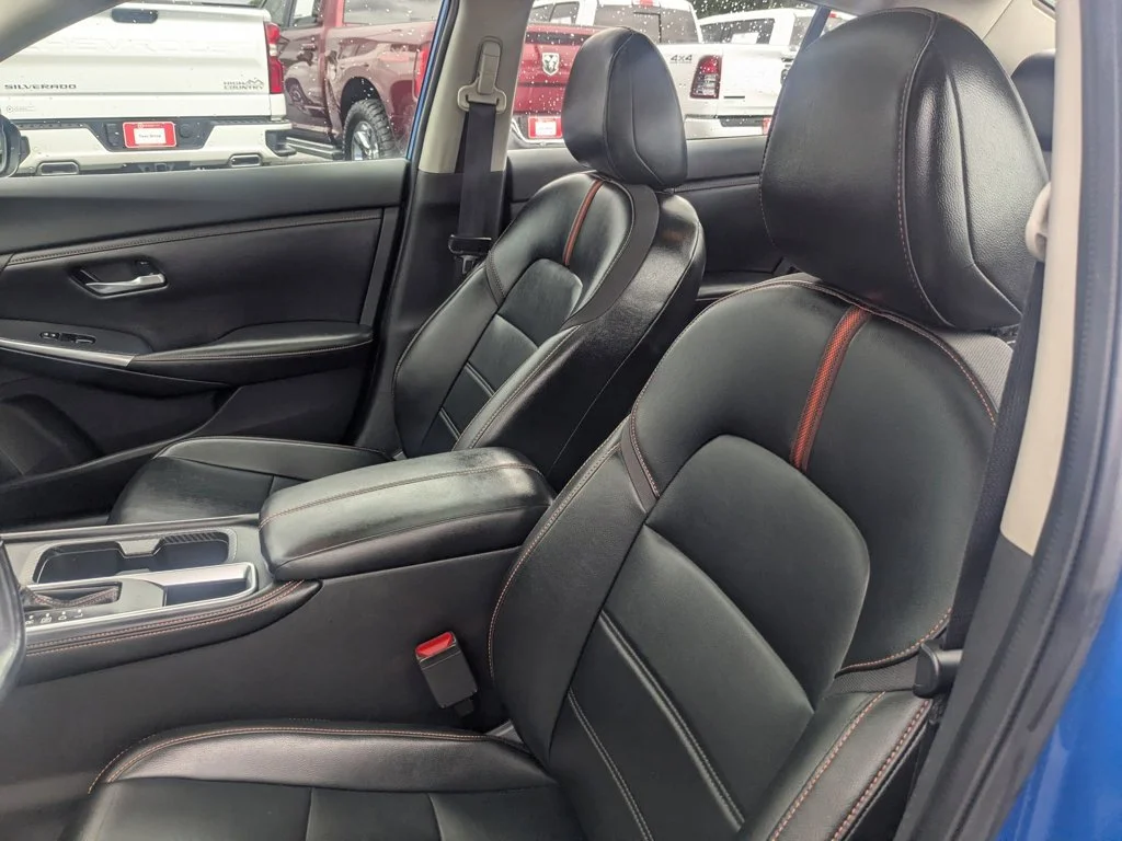 Used 2021 Electric Blue Metallic Nissan SR image 15