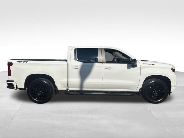 Used 2025 White Chevrolet RST image 6