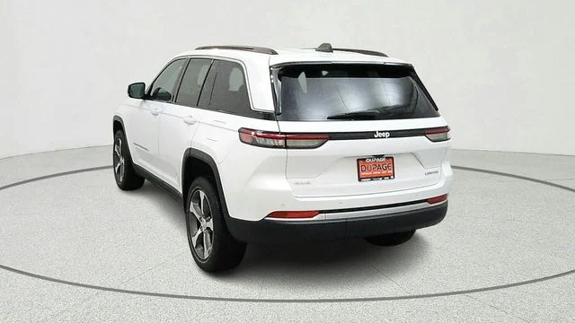 New 2026 Bright White Clear-Coat Exterior Paint Jeep Limited image 7