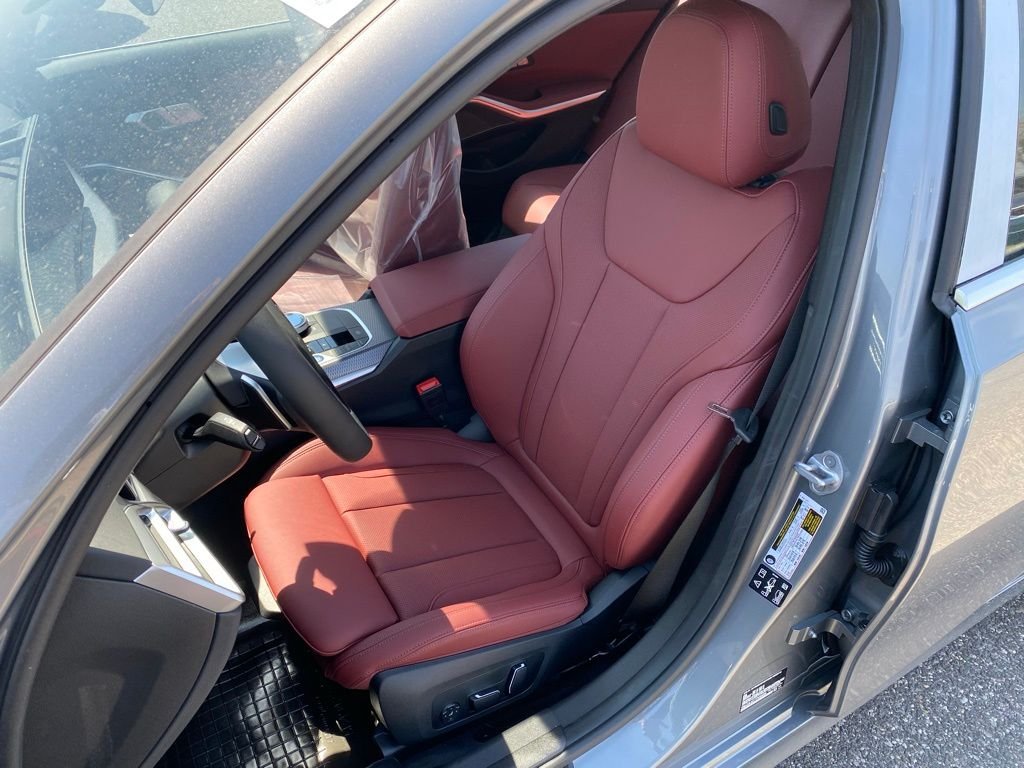 2026 BMW 3 Series 330i - Photo 11