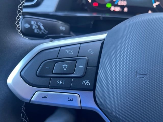 New 2026 Black Volkswagen 2.0T SE w/Technology image 23