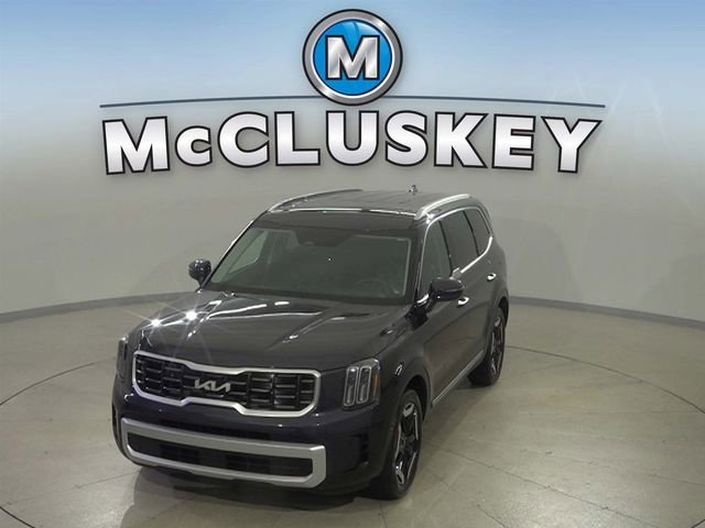 Used 2025 Gray Kia S image 5