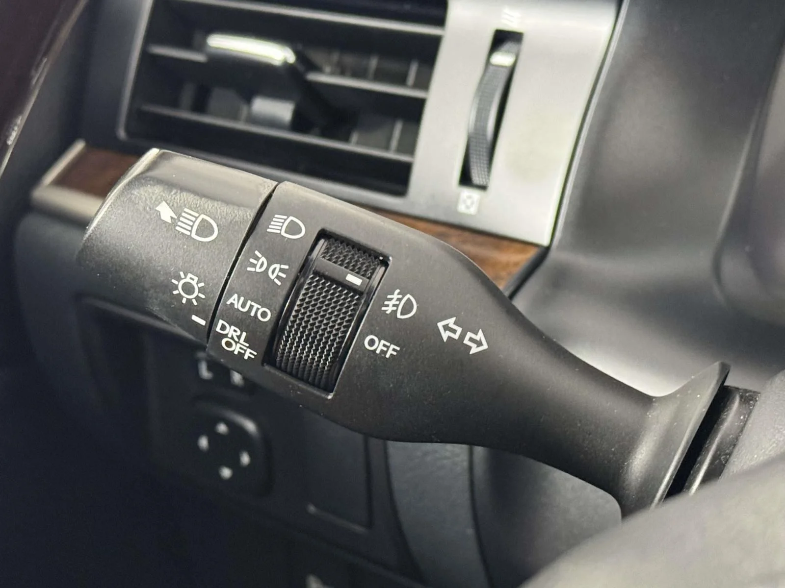 Used 2016 White Lexus 350 image 32
