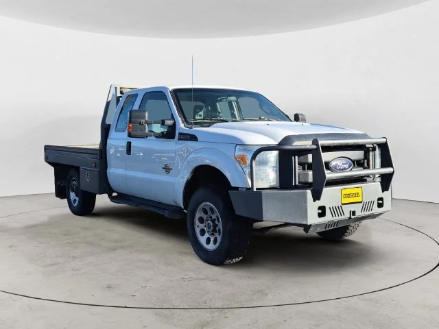 Used 2014 White Ford XL image 3