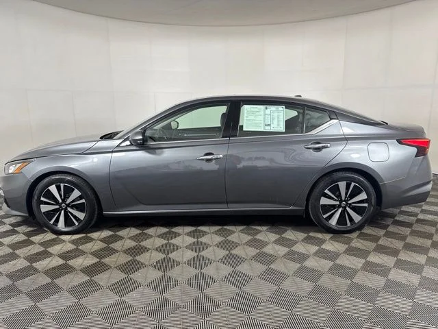 Used 2019 Gun Metallic Nissan 2.5 SL image 7