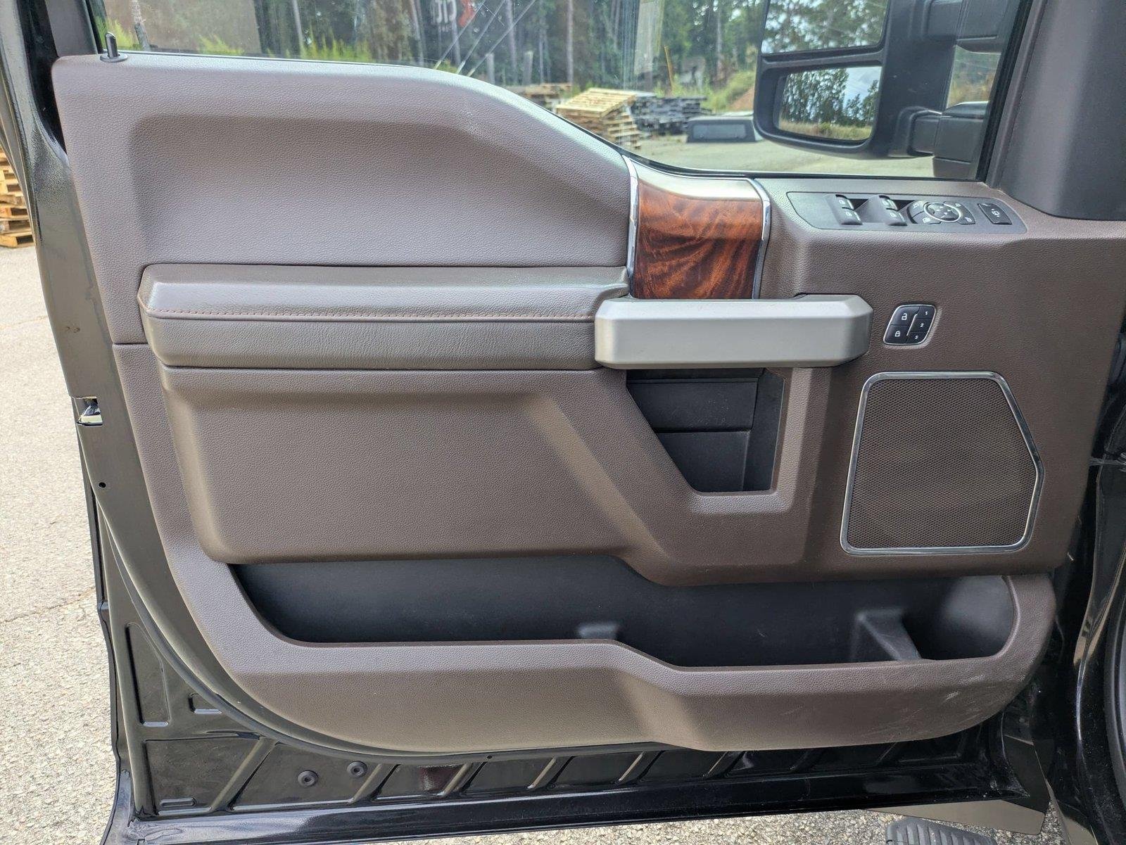 Used 2017 Shadow Black Ford King Ranch image 11