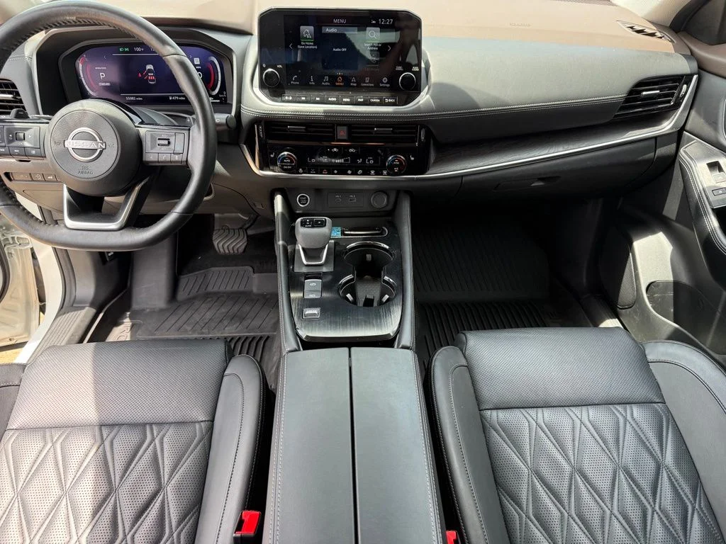 Certified Used 2023 White Nissan Platinum image 9