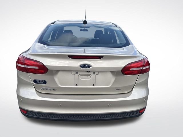 2018 Ford Focus SEL photo 4