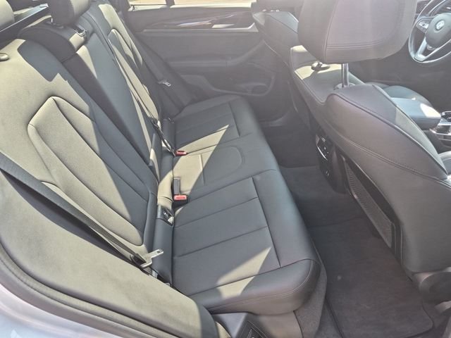 Used 2021 Silver BMW xDrive30i image 33