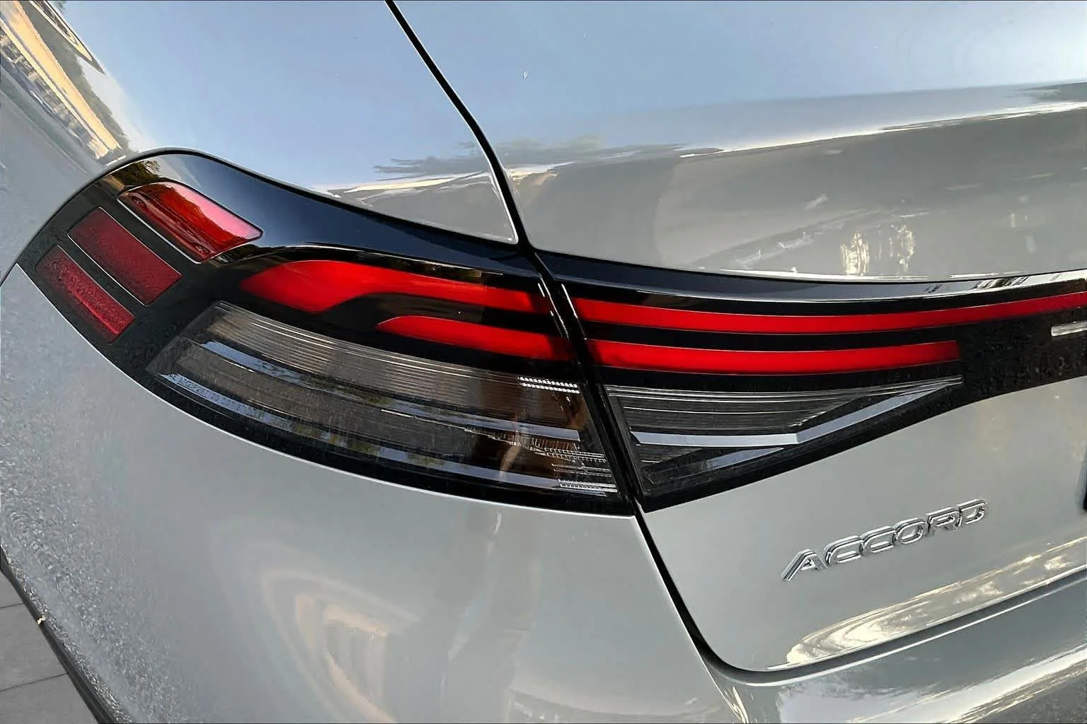 New 2026 Urban Gray Pearl Honda SE image 14