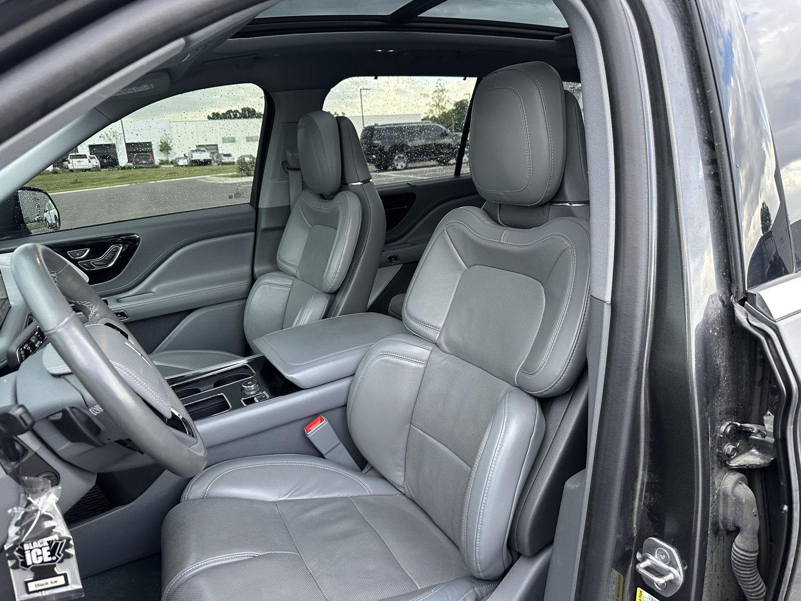 Used 2020 Magnetic Gray Metallic Lincoln Reserve image 9