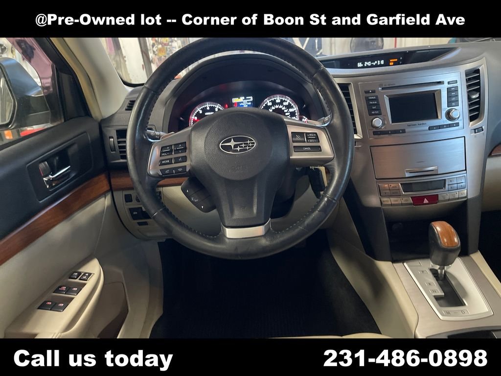Used 2014 Blue Subaru 2.5i image 17