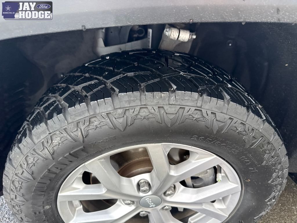 Used 2022 White Jeep Limited image 32