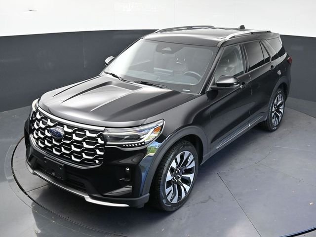 Used 2025 Black Metallic Ford Platinum image 25