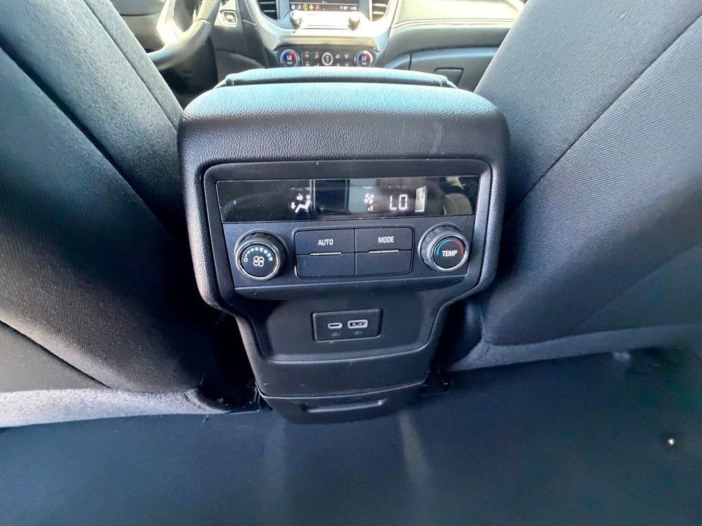 2023 GMC Acadia SLE - Photo 14