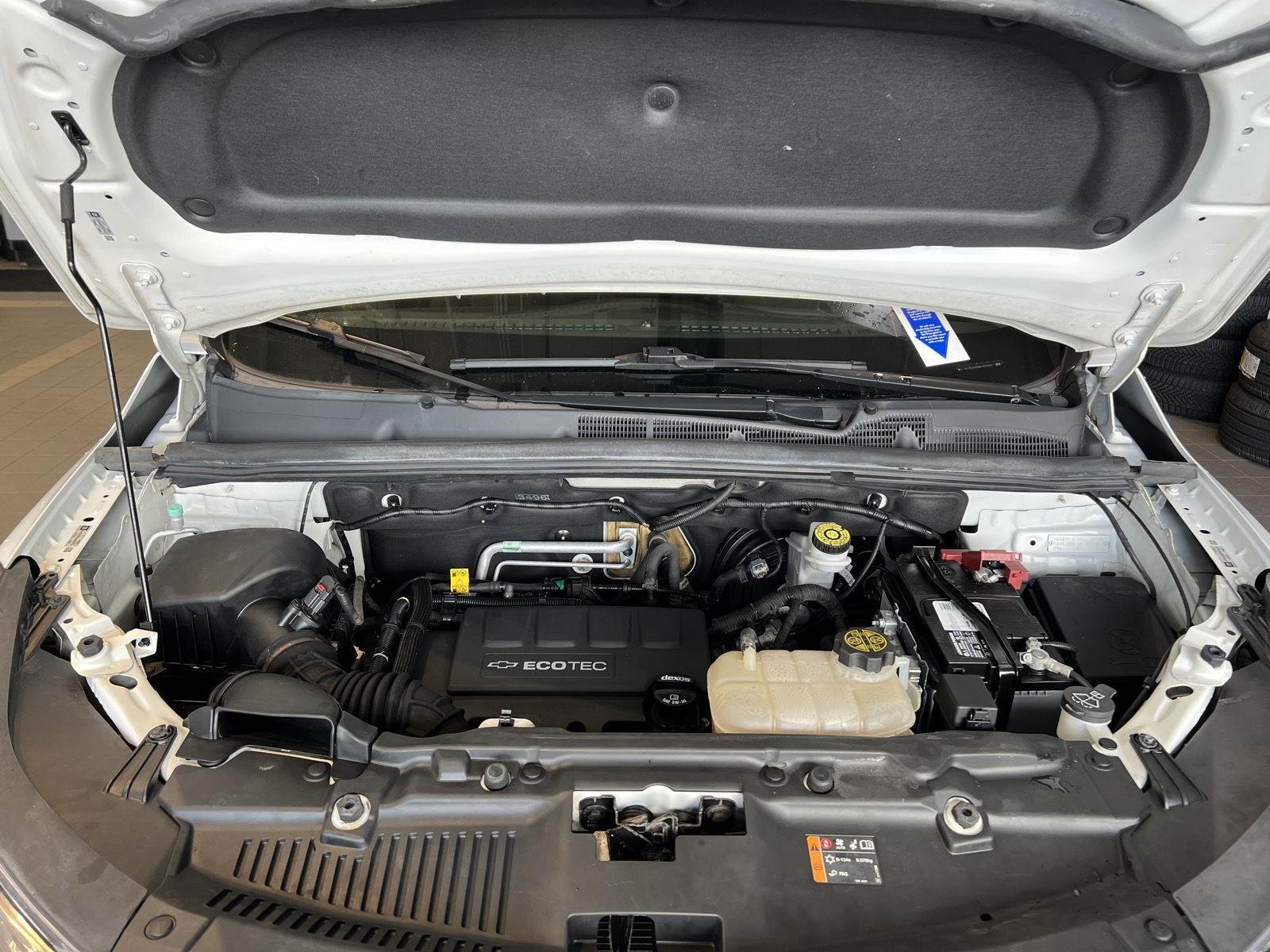 Used 2020 Summit White Chevrolet LS image 10