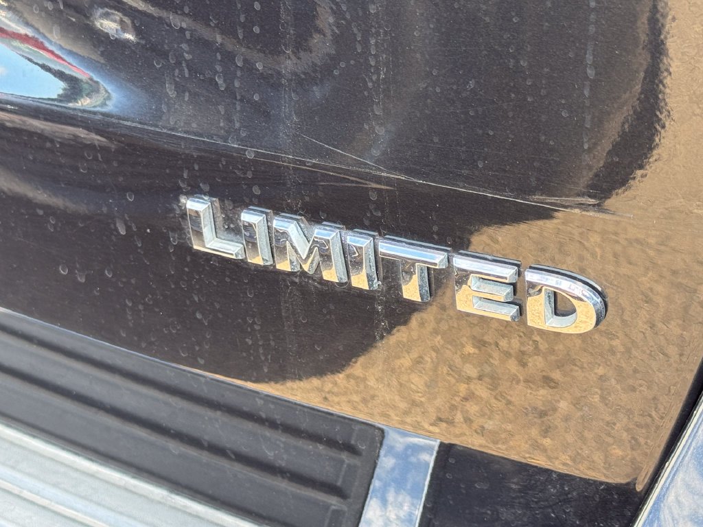 Used 2015 Black Jeep Limited image 22