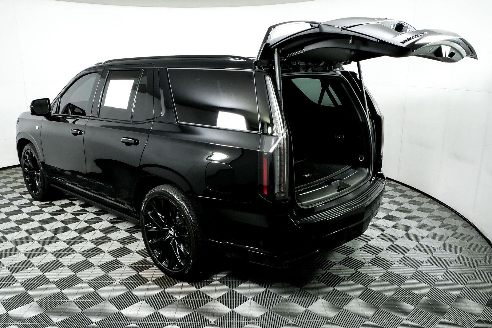 Used 2025 Black Raven Cadillac Sport Platinum image 38