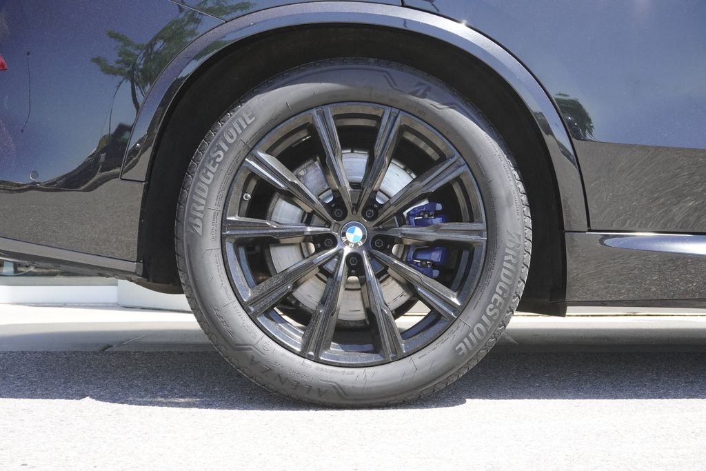Used 2021 Black BMW xDrive45e image 32