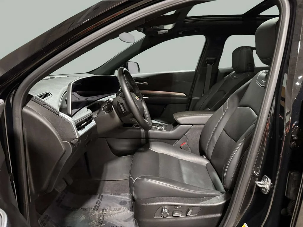 Used 2025 Stellar Black Metallic Cadillac Premium Luxury image 22