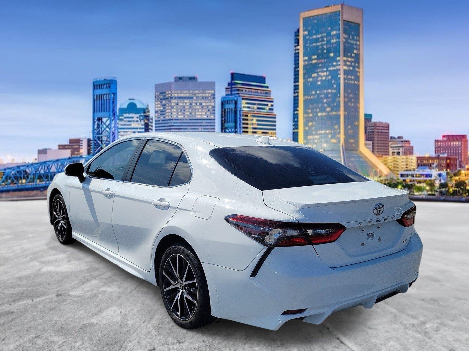 Used 2023 Ice Cap Toyota SE image 2