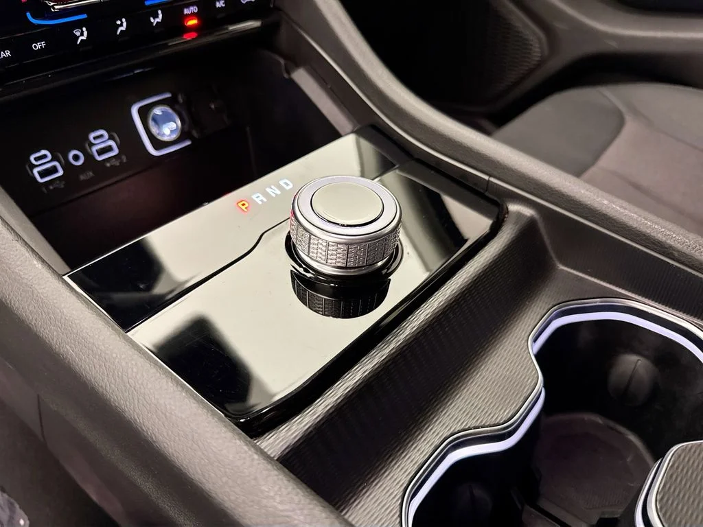 Used 2024 Gray Jeep Laredo X image 16