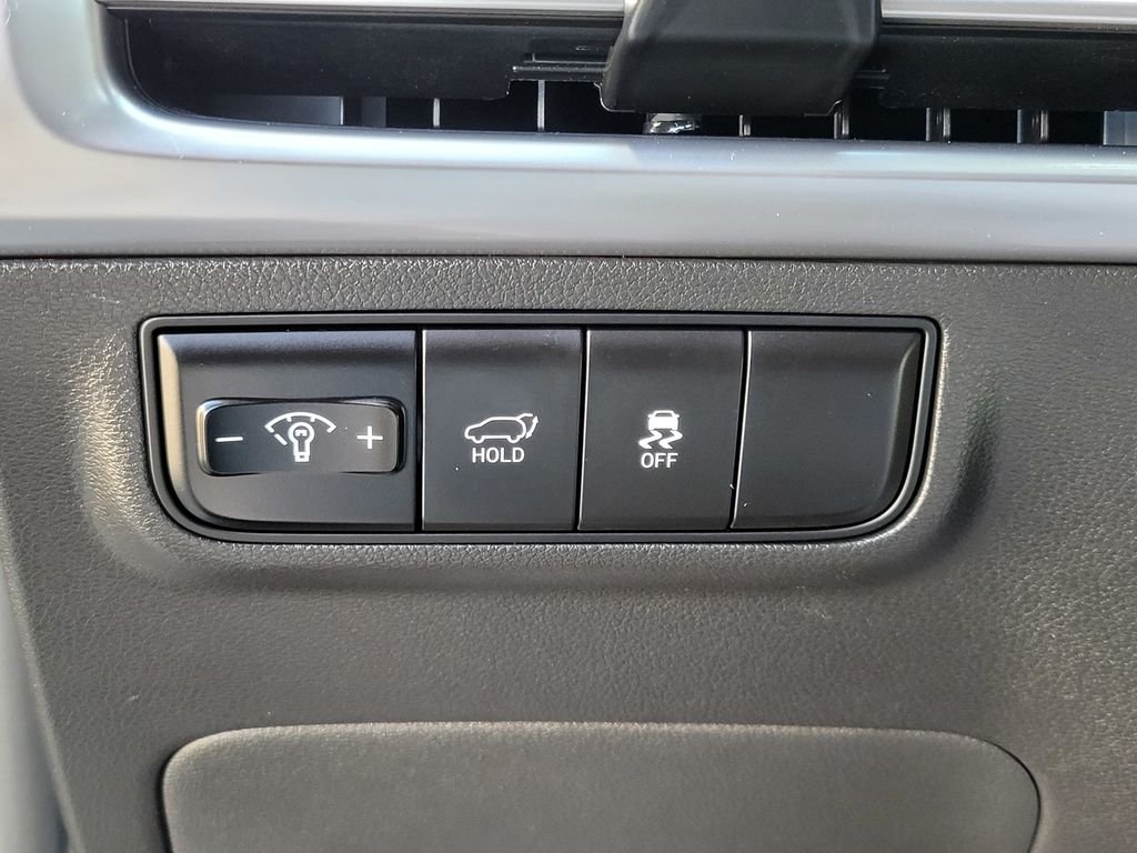 Used 2025 Gray Hyundai SEL image 26