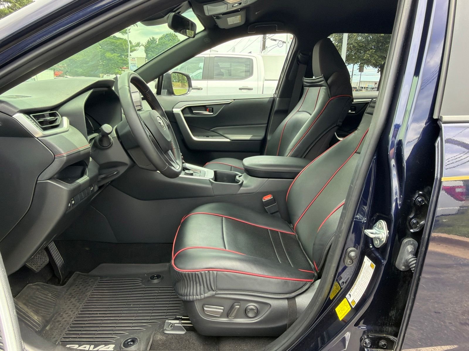 Used 2024  Toyota SE image 9