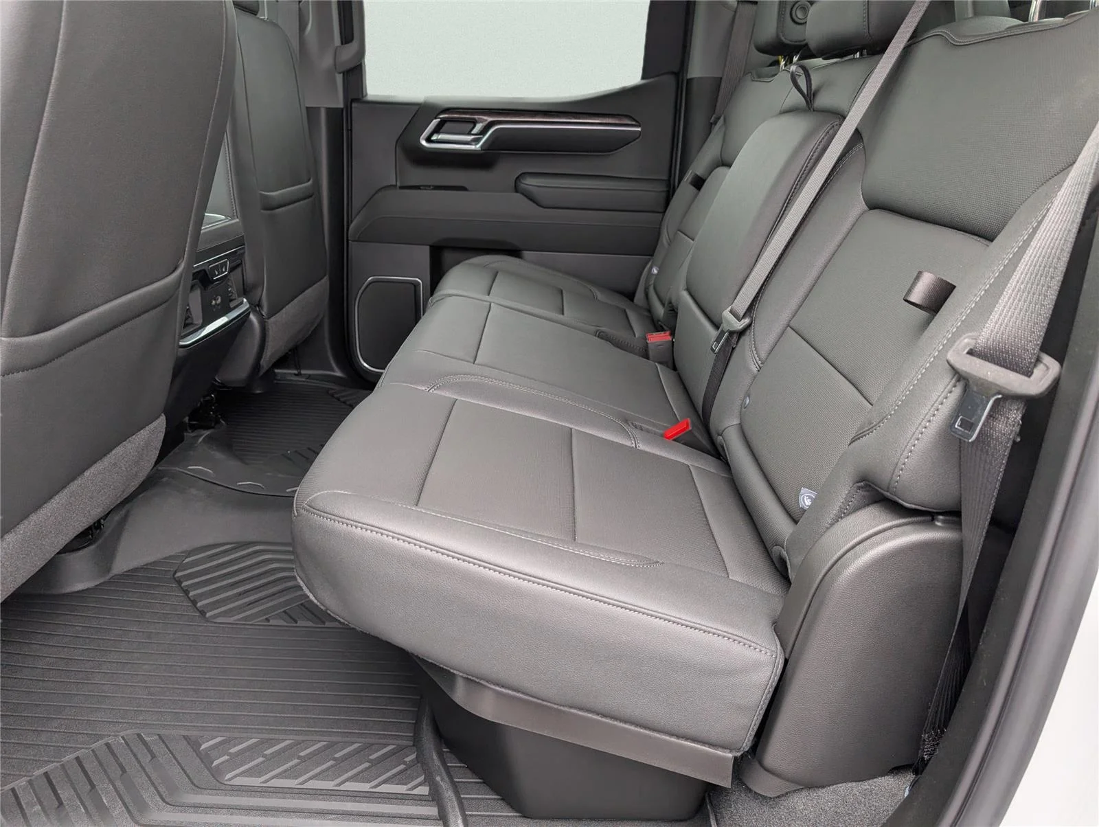2026 Chevrolet Silverado 1500 LTZ - Photo 15