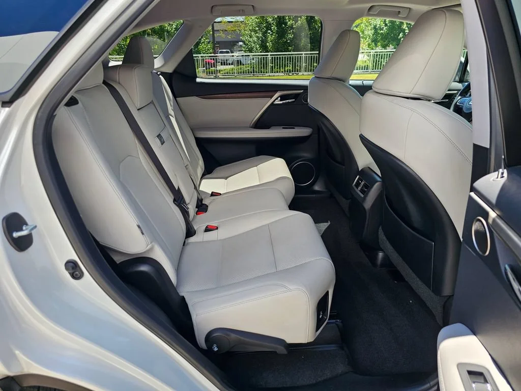 Used 2021  Lexus RX 350L image 12