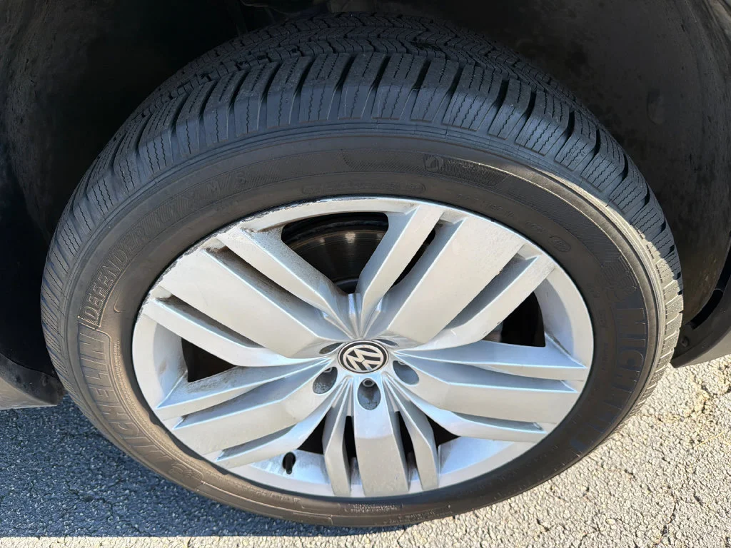 Used 2019 White Volkswagen SEL image 12