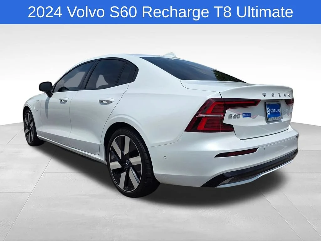 Used 2024 White Volvo T8 Ultimate Dark Theme image 6
