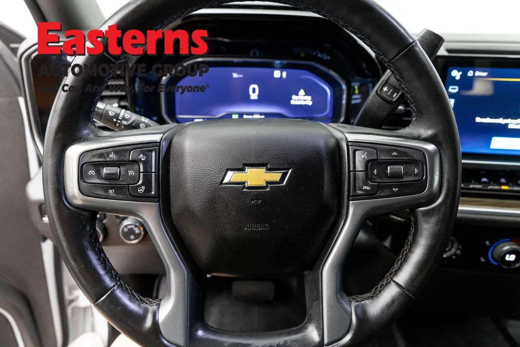 Used 2023 White Chevrolet LT image 10