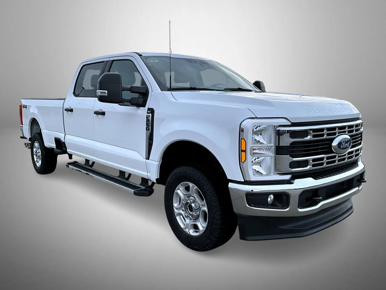 Used 2025 White Ford XLT image 3