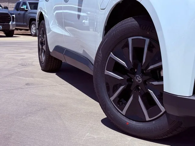 New 2026 Wind Chill Pearl Toyota XLE image 2