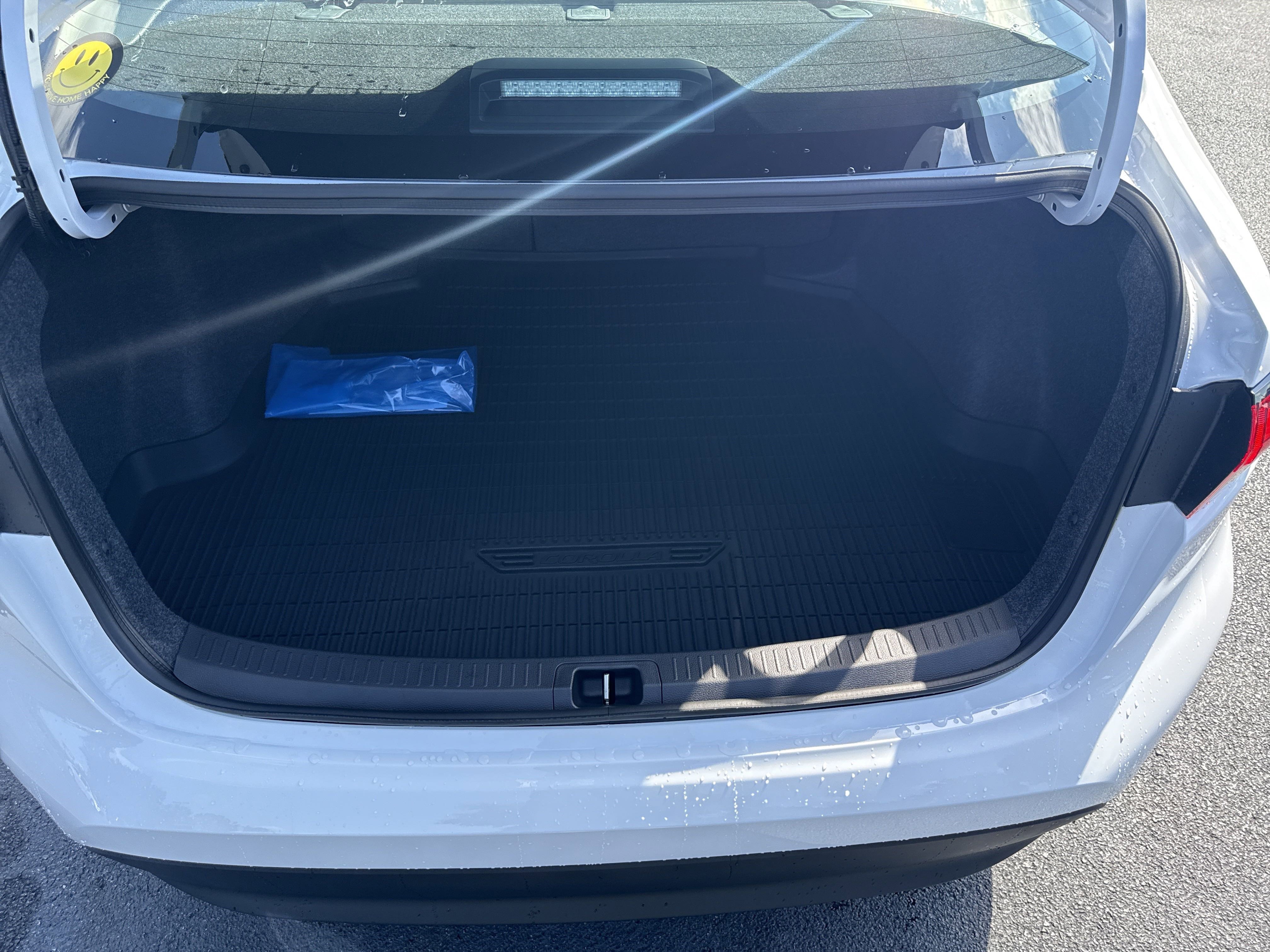 Used 2025  Toyota  image 27