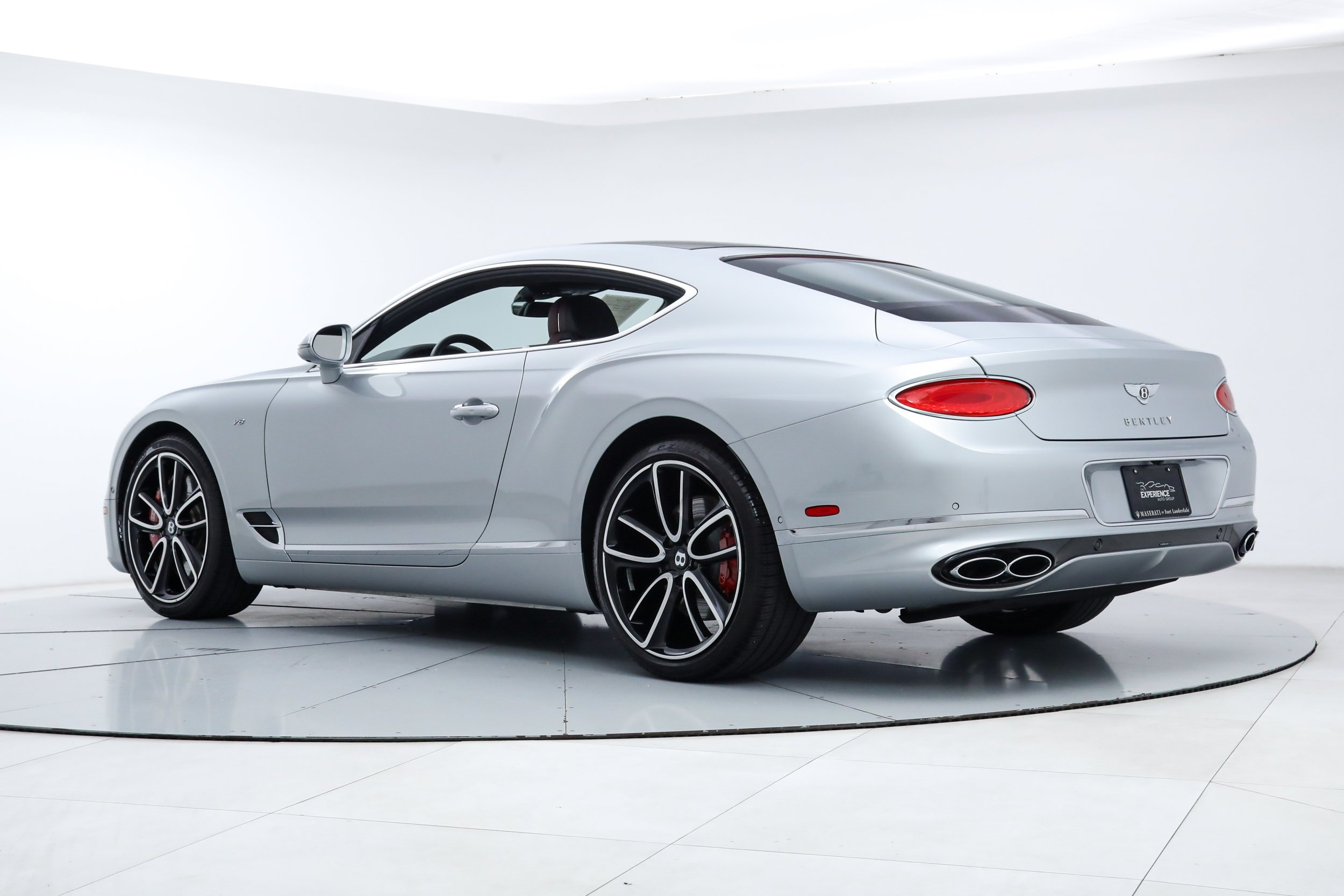 Used 2022 Silver Bentley  image 3