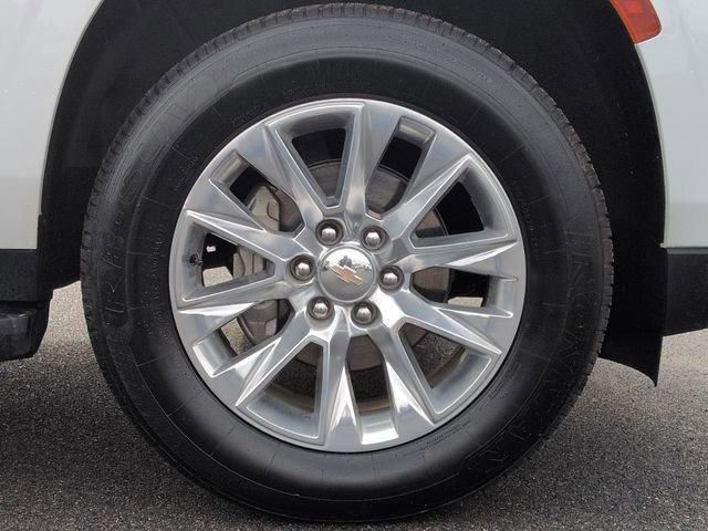Used 2024 Summit White Chevrolet Premier image 11